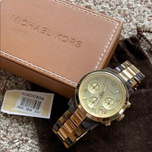 Michael Kors watch. Good condition.